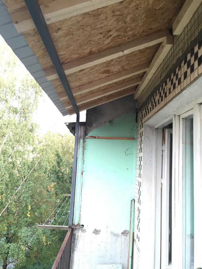 Установка и монтаж крыши над балконом (лоджией) последнего э.